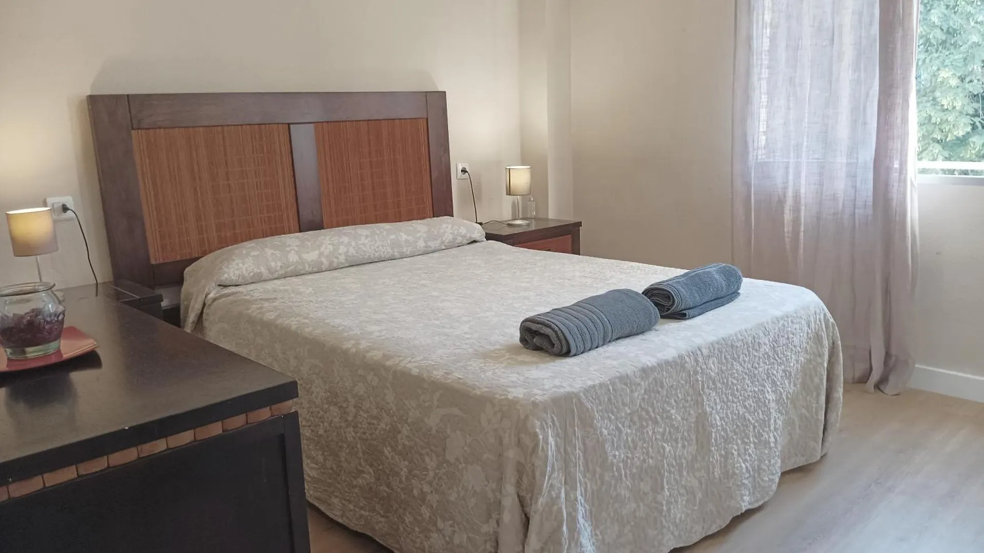 Habitaciones En Apartamento Compartido Delicias Room Cerca Del Mar, Aeropuerto, Ave Y Metro Malaga 0*,